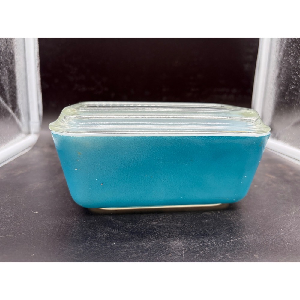 Vintage Pyrex 502 Turquoise Blue Refrigerator Dish with 502-C Ribbed Glass Lid